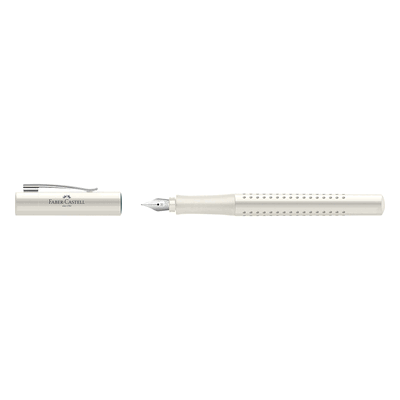 Faber-Castell Füller Grip 2010 - Feder M coconut milk. Faber-Castell Füller Grip 2010 - Feder M coconut milk.