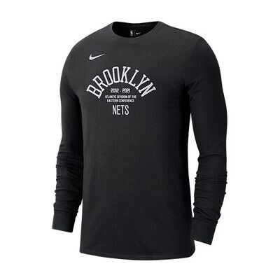Nike Brooklyn Nets Courtside Langarm-T-Shirt - T-Shirt Nike Brooklyn Nets Courtside Langarm-T-Shirt - T-Shirt