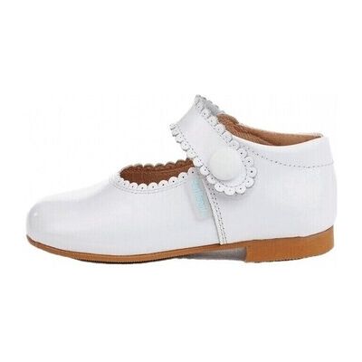 Angelitos Ballerinas 1502 Merceditas Charol Con Velcro Blanco 18;22;23;24;25;26;27 Female Angelitos Ballerinas 1502 Merceditas Charol Con Velcro Blanco 18;22;23;24;25;26;27 Female