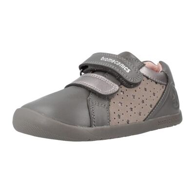 Biomecanics Kinderschuhe 251151b 19;22;23;24 Female Biomecanics Kinderschuhe 251151b 19;22;23;24 Female