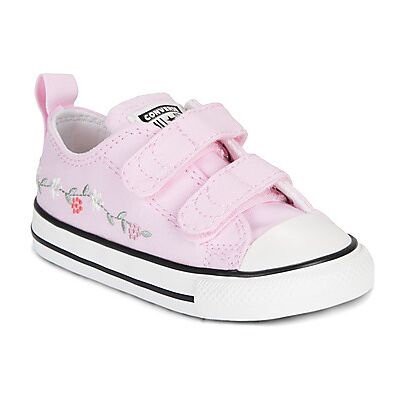 Converse Kinderschuhe Chuck Taylor All Star 2v 22;23;24;25;26 Female Converse Kinderschuhe Chuck Taylor All Star 2v 22;23;24;25;26 Female