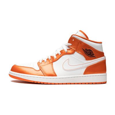 Nike Turnschuhe 1 Mid Metallic Orange 35 1/2;36 1/2 Female Nike Turnschuhe 1 Mid Metallic Orange 35 1/2;36 1/2 Female