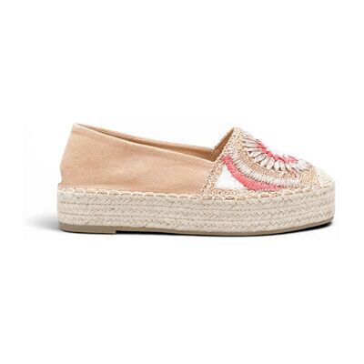 La Modeuse Espadrilles 78963_p188064 39 Female La Modeuse Espadrilles 78963_p188064 39 Female