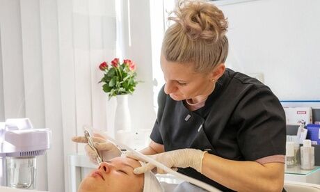 Mihaela Kosmetik Diamant-Mikrodermabrasion für das Gesicht, optional mit Ultraschall, bei Mihaela Kosmetik (bis zu 59% sparen*) Mihaela Kosmetik Diamant-Mikrodermabrasion für das Gesicht, optional mit Ultraschall, bei Mihaela Kosmetik (bis zu 59% sparen*)