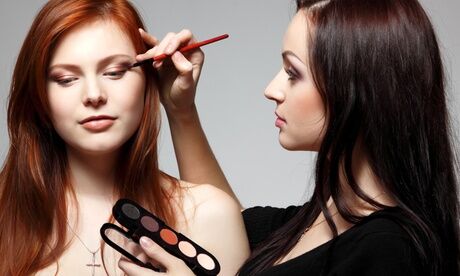 Beauty by Sally 2 Std. Make-up-Workshop für 1 oder 2 Personen bei Beauty by Sally (bis zu 85% sparen*)