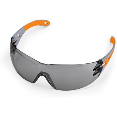 STIHL Schutzbrille DYNAMIC LIGHT PLUS, getönt, EN 166, beschlagfrei, kratzfest STIHL Schutzbrille DYNAMIC LIGHT PLUS, getönt, EN 166, beschlagfrei, kratzfest