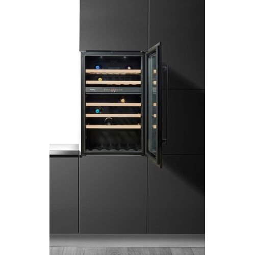 Amica G (A bis G) AMICA Einbauweinkühlschrank „WK 341 220 S“ Weinkühlschränke für 58 Standardflaschen á 0,75l, Einbaukühlschrank schwarz Weinkühlschränke