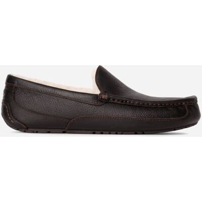 UGG® Ascot Hausschuh für Herren UGG® EU in Dark Spice, Größe 48.5, Leder UGG® Ascot Hausschuh für Herren UGG® EU in Dark Spice, Größe 48.5, Leder