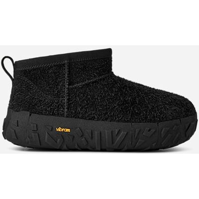 UGG® Classic Ultra Mini Wrap Tech Boot für Herren in Black, Größe 40, Wildleder UGG® Classic Ultra Mini Wrap Tech Boot für Herren in Black, Größe 40, Wildleder