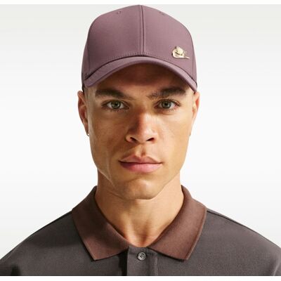 Nike Dri-Fit Structured Metal Logo Cap, lila US: S/M UK: SMALL Nike Dri-Fit Structured Metal Logo Cap, lila US: S/M UK: SMALL