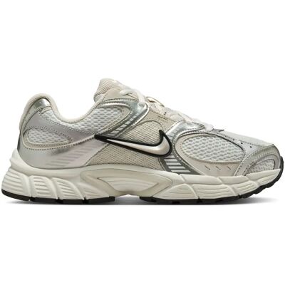 Nike V5 RNRs with Reflective Accents Damen Freizeitschuhe, weiß, Größe 35 ½ 35 ½ Nike V5 RNRs with Reflective Accents Damen Freizeitschuhe, weiß, Größe 35 ½ 35 ½