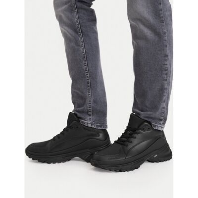 Sneakers Calvin Klein Hike Runner Mid Laceup Tech Mix YM0YM01418 Schwarz 43 male Sneakers Calvin Klein Hike Runner Mid Laceup Tech Mix YM0YM01418 Schwarz 43 male