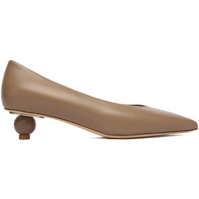 Pumps Weekend Max Mara 2615521134600 Beige 39 female Pumps Weekend Max Mara 2615521134600 Beige 39 female