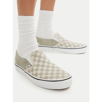 Sneakers aus Stoff Vans Classic Slip-On VN000D6YFSG1 Grün 40 female Sneakers aus Stoff Vans Classic Slip-On VN000D6YFSG1 Grün 40 female