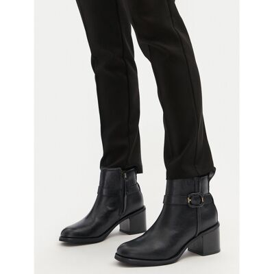 Stiefeletten Clarks Chamberly Trim 26178833 Schwarz 39 female Stiefeletten Clarks Chamberly Trim 26178833 Schwarz 39 female
