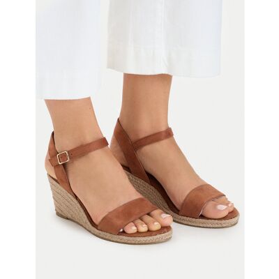 Espadrilles Tamaris 1-28300-42 Braun 41 female Espadrilles Tamaris 1-28300-42 Braun 41 female