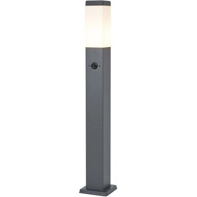 QAZQA Außenleuchte Dunkelgrau mit Opalglas 80cm IP44 mit Steckdose und Bewegungssensor Malios QAZQA Außenleuchte Dunkelgrau mit Opalglas 80cm IP44 mit Steckdose und Bewegungssensor Malios