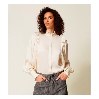 Twinset für Damen. 252TT2362 Jacquard-Hemd aus Satin mit cremefarbenen Volants (42), Weiß, Lässig, Viskose, Langarm Twinset für Damen. 252TT2362 Jacquard-Hemd aus Satin mit cremefarbenen Volants (42), Weiß, Lässig, Viskose, Langarm
