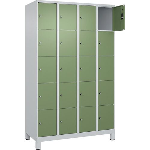C+P 5er-Schließfachschrank Classic PLUS, 4 Abteile, lichtgrau / resedagrün, B 1200 mm, 20 Fächer, mit Füßen