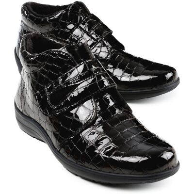 Avena Klett-Bootie Federleicht - Schwarz Lack - female - Size: 39 Avena Klett-Bootie Federleicht - Schwarz Lack - female - Size: 39
