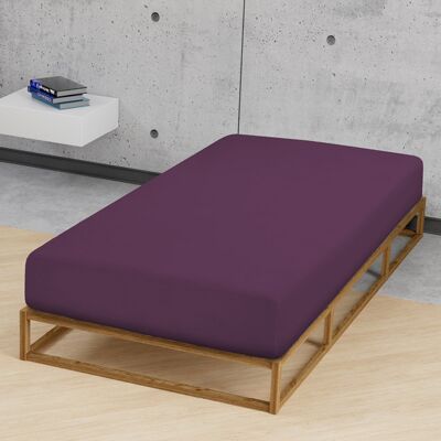 Castell Jersey-Stretch-Spannbetttuch dunkel violett, 1x 140-160 x 200 cm Castell Jersey-Stretch-Spannbetttuch dunkel violett, 1x 140-160 x 200 cm