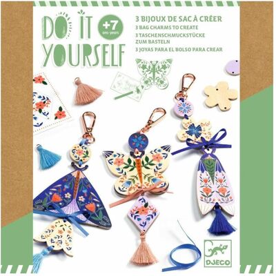 Djeco Holzschmuck Bastelset - 3 Anhänger für Kinder Djeco Holzschmuck Bastelset - 3 Anhänger für Kinder