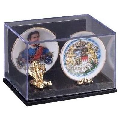 Reutter, Miniaturen, 2 Wandteller mit Ständer - Dekor Bayern und Ludwig II Reutter, Miniaturen, 2 Wandteller mit Ständer - Dekor Bayern und Ludwig II