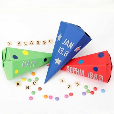 Papierdrachen, Schultüte, 3 Geschwister-Schultüten - Blau, Grün & Rot (23 cm, 3x) Papierdrachen, Schultüte, 3 Geschwister-Schultüten - Blau, Grün & Rot (23 cm, 3x)