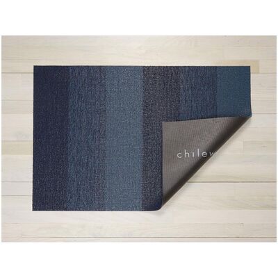 Chilewich, Fussmatte, Marbled Stripe Fusse Bay Blue (71 x 46 cm) Chilewich, Fussmatte, Marbled Stripe Fusse Bay Blue (71 x 46 cm)