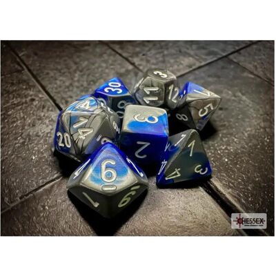 Chessex RPG-Würfelset: Gemini – Vielflächig – Blaustahl/Weiss (7) Chessex RPG-Würfelset: Gemini – Vielflächig – Blaustahl/Weiss (7)
