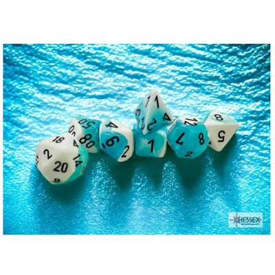 Chessex RPG-Würfelset: Gemini – Vielflächig – Blaugrün-Weiss/Schwarz (7) Chessex RPG-Würfelset: Gemini – Vielflächig – Blaugrün-Weiss/Schwarz (7)