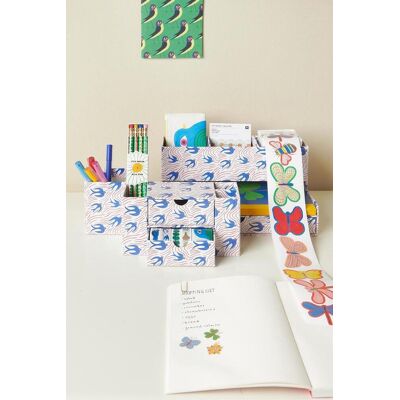 Rico Design GmbH & Co.KG Office Box Midsommar Magic Schwalben Fsc Recycled 265x125x15 Cm 3mm Materialstärke Rico Design GmbH & Co.KG Office Box Midsommar Magic Schwalben Fsc Recycled 265x125x15 Cm 3mm Materialstärke