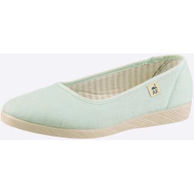 Witt Slipper eucalyptus 42 female Witt Slipper eucalyptus 42 female