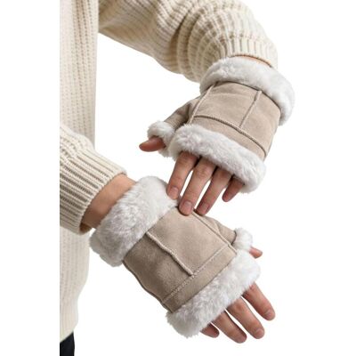 Hollert Fingerlose Handschuhe aus Lammfell in Beige – warm & zeitlos female Hollert Fingerlose Handschuhe aus Lammfell in Beige – warm & zeitlos female