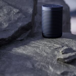 Bang & Olufsen BeoSound Explore Outdoor Lautsprecher Marineblau Kabellos