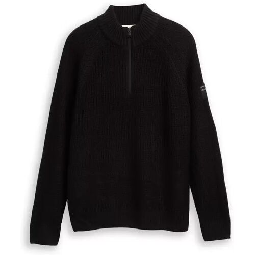 cosy structured two tone knit male