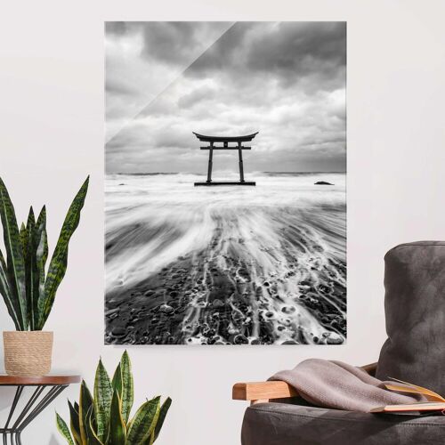 Glasbild Japanisches Torii im Meer