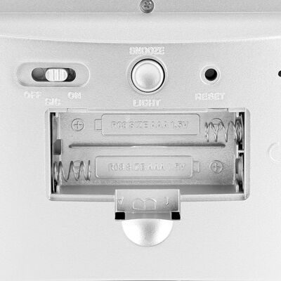 HEAT Silberner Digitaler Lcd-wecker Mit Geräuschsensor, Tischuhr, Kalender Und Thermometer, Temperaturanzeige, Modernes Bürodesign. HEAT Silberner Digitaler Lcd-wecker Mit Geräuschsensor, Tischuhr, Kalender Und Thermometer, Temperaturanzeige, Modernes Bürodesign.