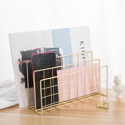 JUTE Schreibtisch-organizer Aus Goldfarbenem Metall Mit Drei Fächern Für Bücher Und Dokumente JUTE Schreibtisch-organizer Aus Goldfarbenem Metall Mit Drei Fächern Für Bücher Und Dokumente