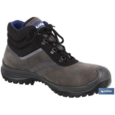 COFAN Grauer Wildlederstiefel S-3 Modell Arion T 43 COFAN Grauer Wildlederstiefel S-3 Modell Arion T 43