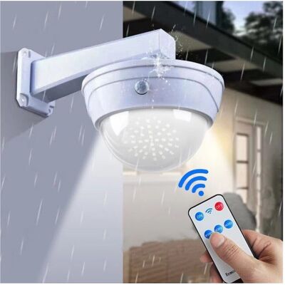 Trade Shop Traesio - Trade Shop - Telecamera Finta Con Pannello Solare Mit Sensor Movement 44led Faretto Luce - Trade Shop Traesio - Trade Shop - Telecamera Finta Con Pannello Solare Mit Sensor Movement 44led Faretto Luce -