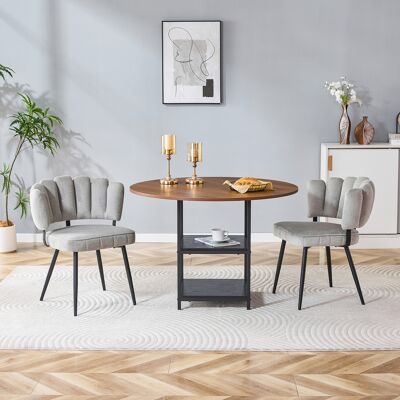 KELLANY Tisch- Und Stuhlset. Runder 107 Cm Esstisch In Nussbaum-optik Mit Doppelter Stauraum-ebene + 2 Graue Stoff-esszimmerstühle Mit Strukturierter Blütenförmiger Rückenlehne – Ideal Für Kleine Wohnungen. KELLANY Tisch- Und Stuhlset. Runder 107 Cm Esstisch In Nussbaum-optik Mit Doppelter Stauraum-ebene + 2 Graue Stoff-esszimmerstühle Mit Strukturierter Blütenförmiger Rückenlehne – Ideal Für Kleine Wohnungen.