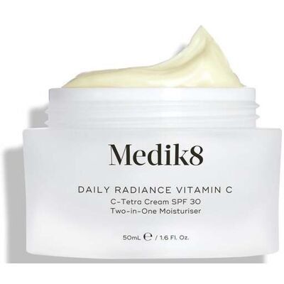 Medik8 Tägliche Strahlkraft Vitamin C SPF 30 (50ml) Medik8 Tägliche Strahlkraft Vitamin C SPF 30 (50ml)