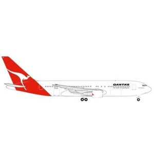 HERPA 534383 1:500 Qantas - Centenary Series Boeing 767-200