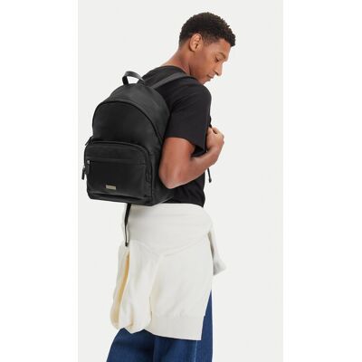 Calvin Klein Rucksack Sleek Round Backpack LV04D3143G Schwarz NOSIZE male Calvin Klein Rucksack Sleek Round Backpack LV04D3143G Schwarz NOSIZE male