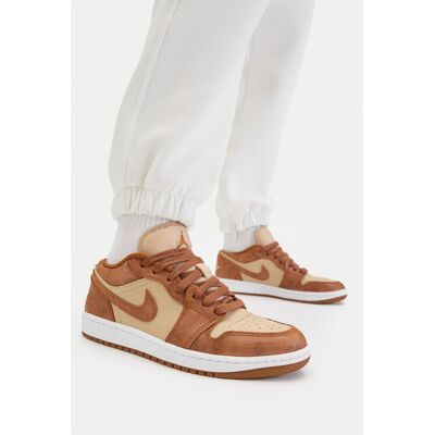 Nike Sneakers Air Jordan 1 Low Se FJ3453 200 Braun 37_5 female Nike Sneakers Air Jordan 1 Low Se FJ3453 200 Braun 37_5 female