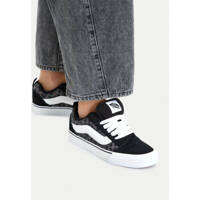 Vans Sneakers aus Stoff Knu Skool VN000Z8XBLK1 Schwarz 39 female Vans Sneakers aus Stoff Knu Skool VN000Z8XBLK1 Schwarz 39 female