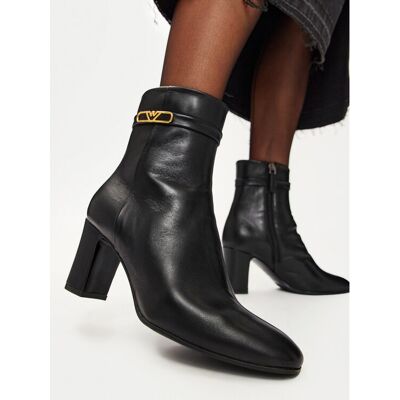 Emporio Armani Stiefeletten X3N185 XF271 00002 Schwarz 39 female Emporio Armani Stiefeletten X3N185 XF271 00002 Schwarz 39 female