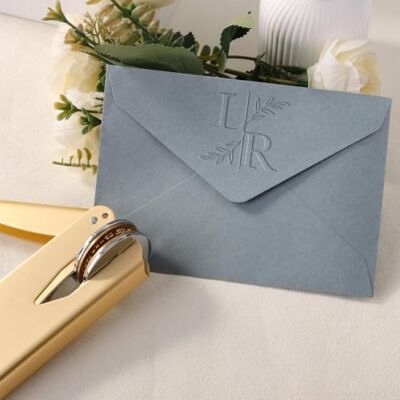LongGenius Personalisierter Hochzeits-Prägestempel – individueller Initialenstempel Einladungen, Umschläge, Servietten und Bücher, individuelle Initialen, Andenken für Paare, Hochzeitsbriefpapier und Gästebuch LongGenius Personalisierter Hochzeits-Prägestempel – individueller Initialenstempel Einladungen, Umschläge, Servietten und Bücher, individuelle Initialen, Andenken für Paare, Hochzeitsbriefpapier und Gästebuch