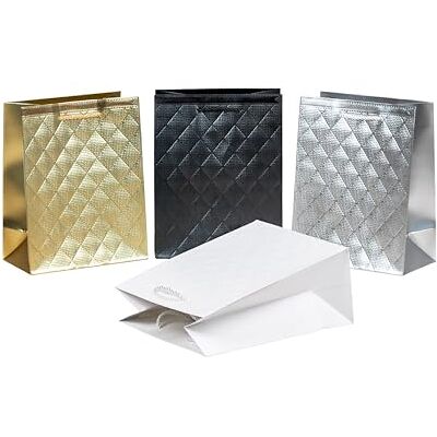 Heku Premium Metallic-Geschenktaschen mit edler Relief-Prägung, 24 Stück I 4 Farben (gold, silber, weiß, schwarz) Praktische Größe (23x18x10cm) I Umweltfreundlich & Wiederverwendbar Heku Premium Metallic-Geschenktaschen mit edler Relief-Prägung, 24 Stück I 4 Farben (gold, silber, weiß, schwarz) Praktische Größe (23x18x10cm) I Umweltfreundlich & Wiederverwendbar
